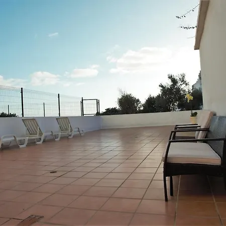 Apartamento Aqua-mar. A 200 Mts Da Praia Do Peneco * אלבופיירה